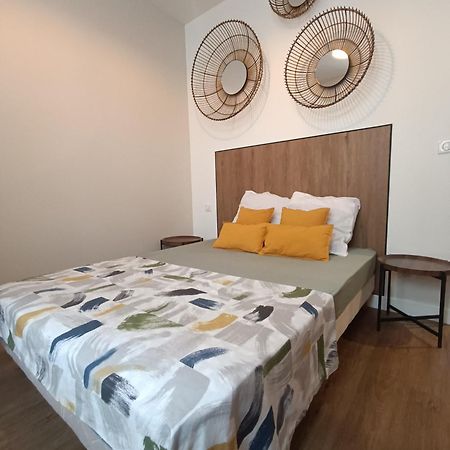 Appartement Centre Ville Historique Avec Terrasse Et Climatise เปรีเกอ ภายนอก รูปภาพ